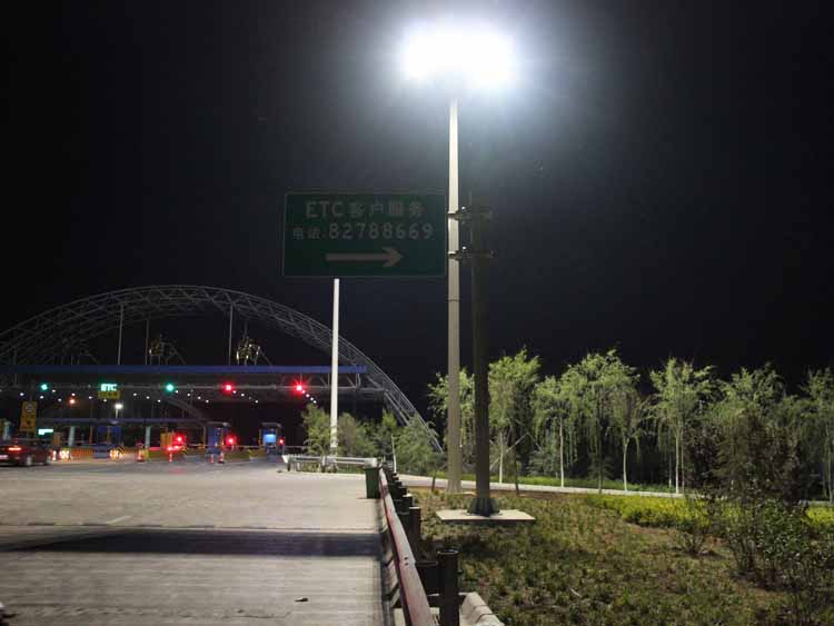 济南绕城高速机场站出口照明